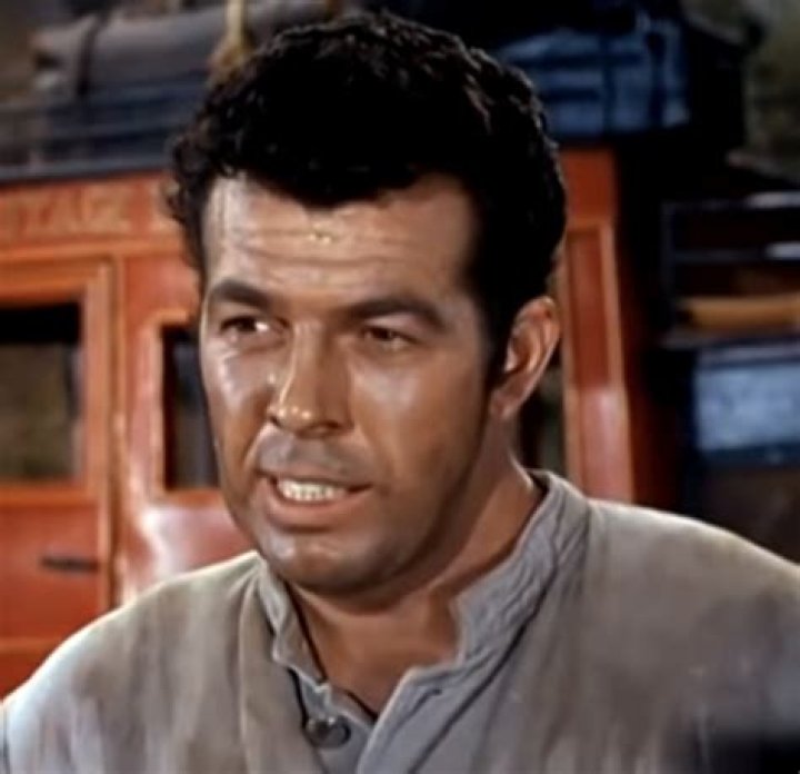 Robert Tetrick Biography, Age, Height, Wife, Net Worth, Family