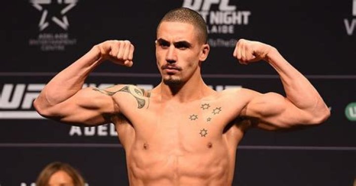 Robert Whittaker Biography, Age, Height, Wife, Net Worth, Family
