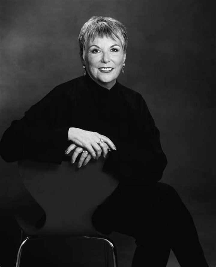 Roberta Custer Biography, Age, Height, Husband, Net Worth, Family