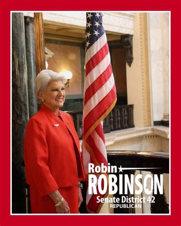 Robin Robinson Biography, Age, Height, Husband, Net Worth, Family