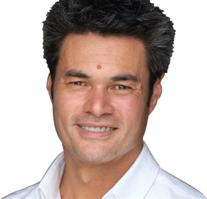 Roger J. Hamilton biografía, edad, altura, esposo, net worth, familia