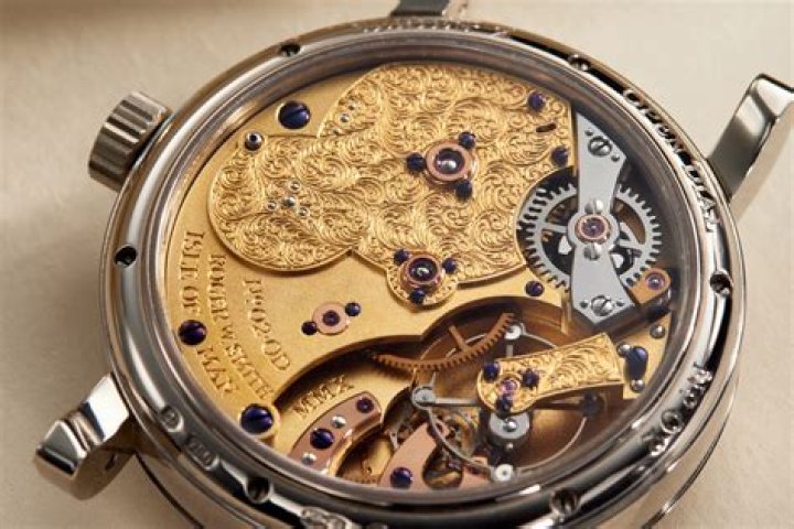 Roger W. Smith Biography, Age, Height, Wife, Net Worth, Family