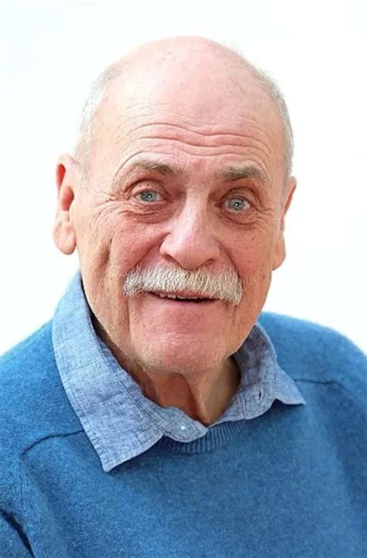 Roger Walker (actor) Biography, Age, Height, Wife, Net Worth and Family