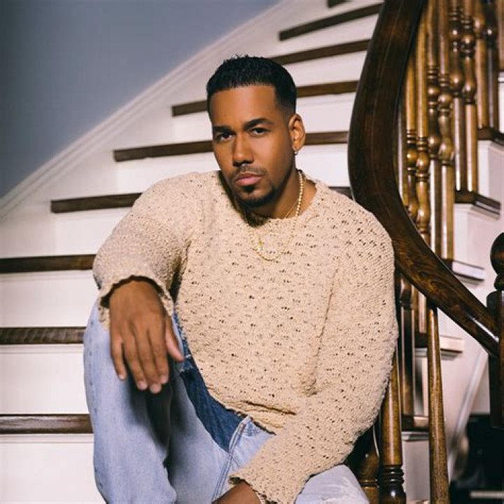 Romeo Santos Biography, Age, Height, Wife, Net Worth, Family