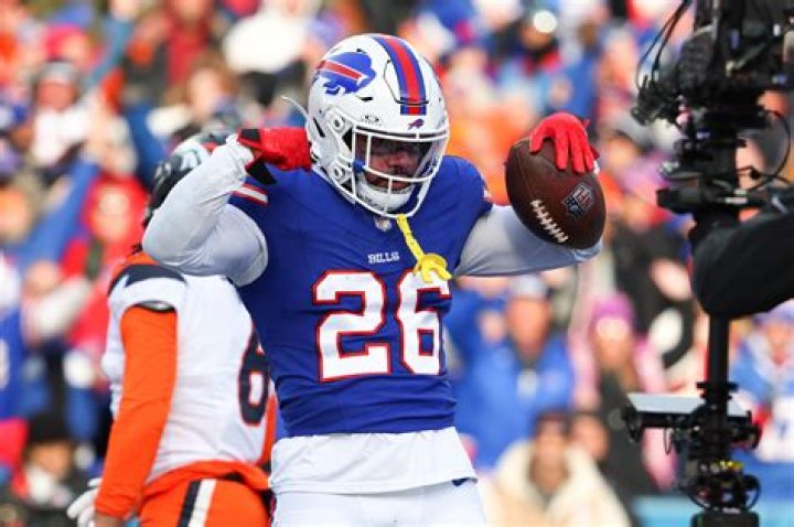 Ronald Johnson Biography, Age, Height, Wife, Net Worth, Family