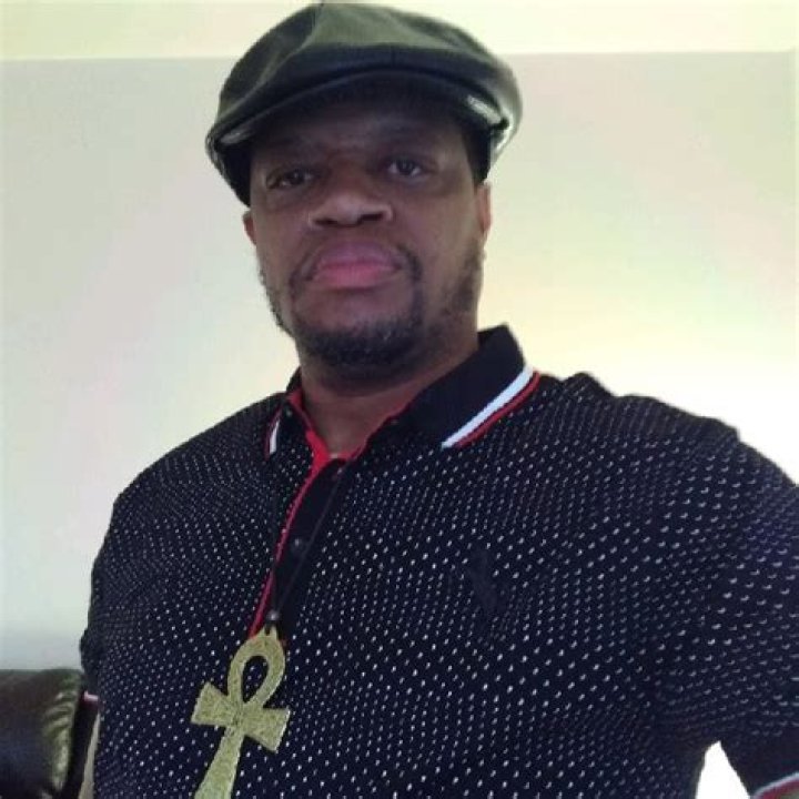 Ronald Savage Biography, Age, Height, Wife, Net Worth, Family