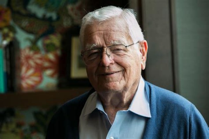 Roy Romer Biography, Age, Height, Husband, Net Worth, Family