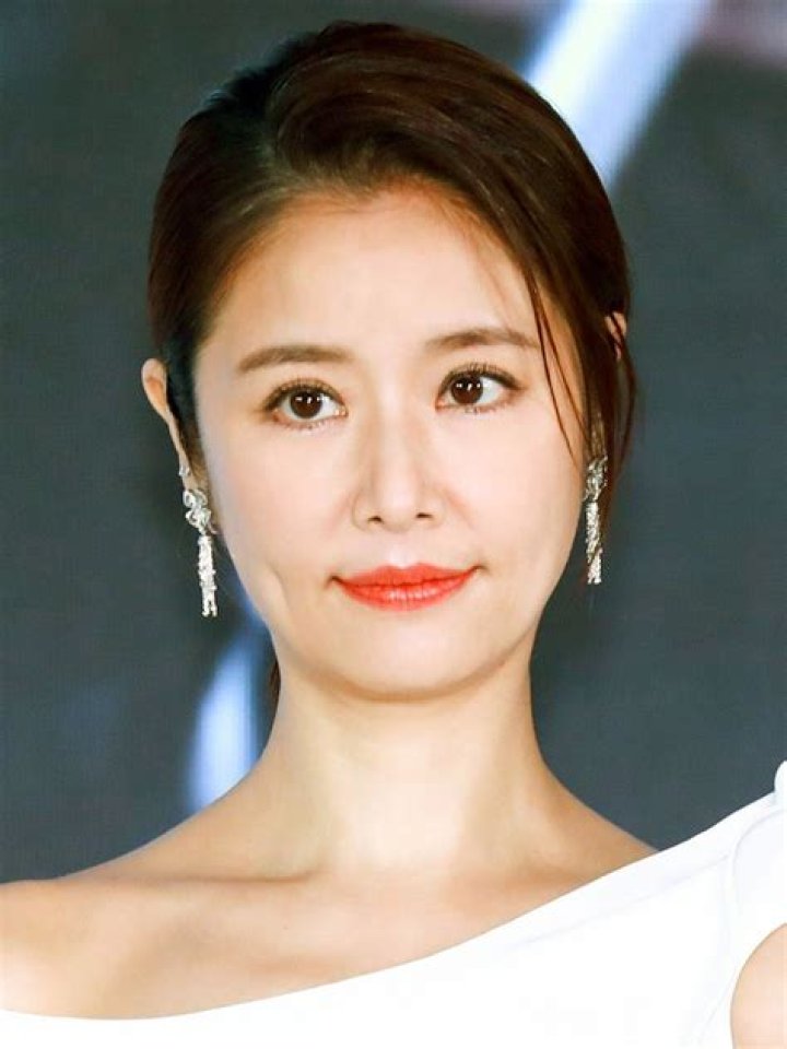 Ruby Lin Biography, Age, Height, Husband, Net Worth, Family
