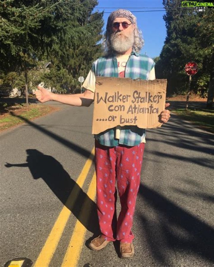 Russell Hodgkinson Biography, Age, Height, Wife, Net Worth, Family