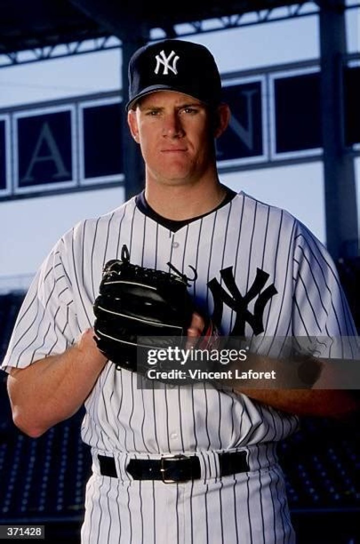 Ryan Bradley Biography, Age, Height, Wife, Net Worth, Family