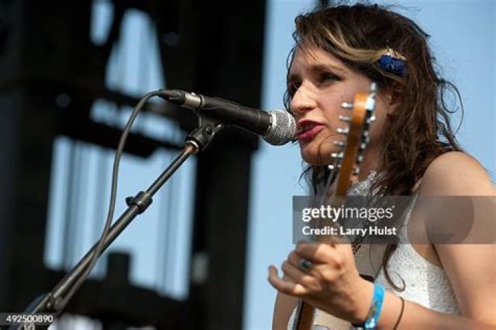 Sadie Dupuis Biography, Age, Height, Husband, Net Worth, Family