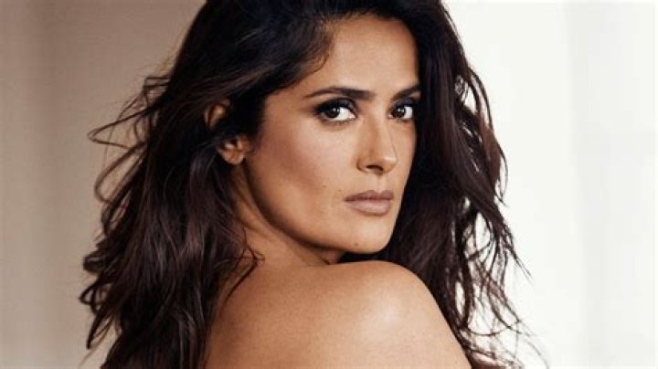 Salma Hayek Biography, Age, Height, Husband, Net Worth, Family