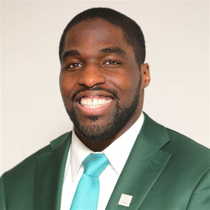 Sam Acho Biography, Age, Height, Wife, Net Worth, Family