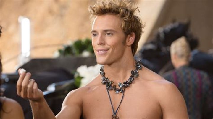 Sam Claflin Biography, Age, Height, Wife, Net Worth, Family