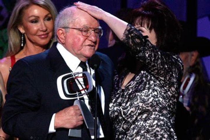 Sam Lovullo Biography, Age, Height, Wife, Net Worth, Family