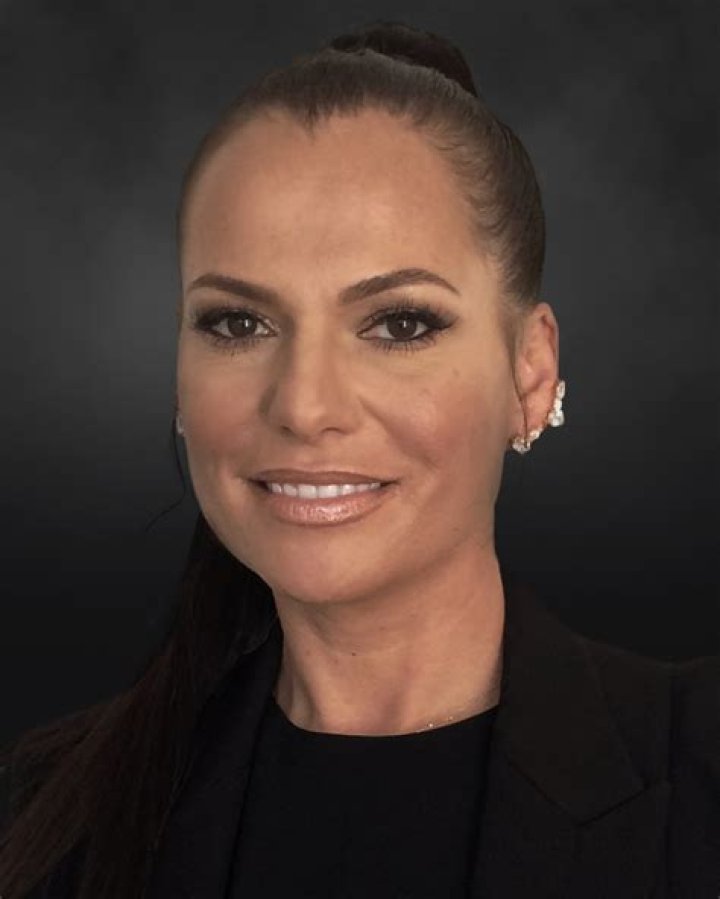 Sanaa Hamri Biography, Age, Height, Husband, Net Worth, Family