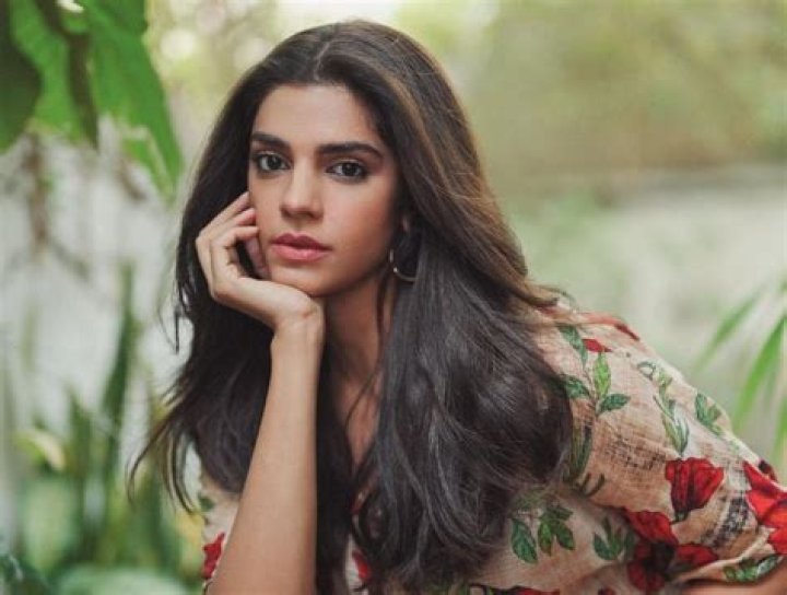 Sanam Saeed Biography, Age, Height, Husband, Net Worth, Family