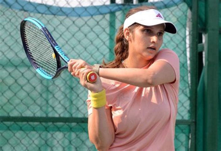Sania Mirza Biography, Age, Height, Husband, Net Worth, Family
