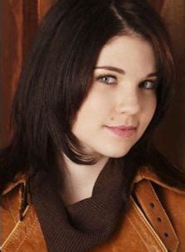 Sarah Tareen Biography, Age, Height, Husband, Net Worth, Family