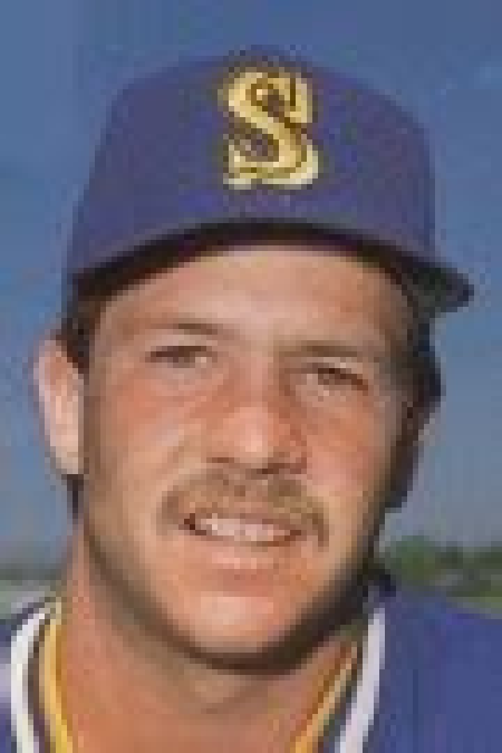 Scott Bankhead Biography, Age, Height, Wife, Net Worth, Family