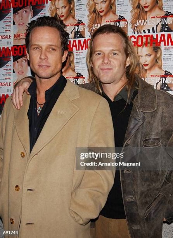 Scott Winters Biography, Age, Height, Wife, Net Worth, Family