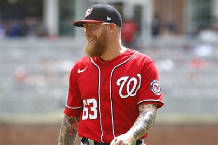 Sean Doolittle Biography, Age, Height, Wife, Net Worth, Family
