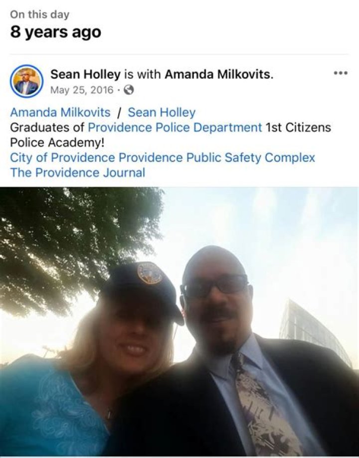 Sean Holley Biography, Age, Height, Wife, Net Worth, Family