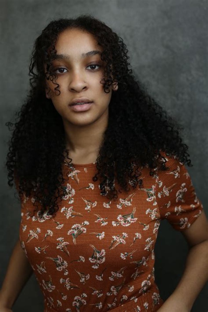 Sennia Nanua Biography, Age, Height, Husband, Net Worth, Family