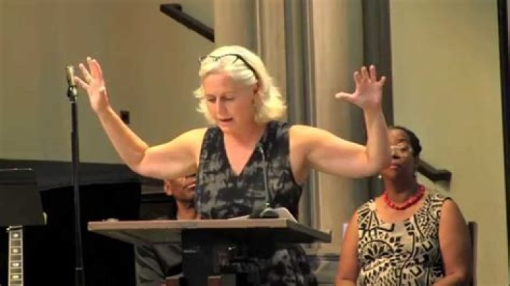 Serene Jones Biography, Age, Height, Husband, Net Worth, Family