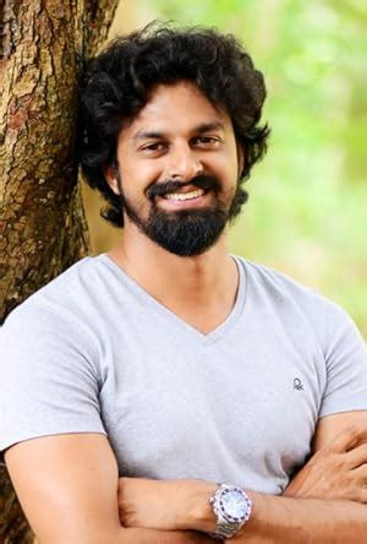 Shaheen Siddique Biography, Age, Height, Wife, Net Worth, Family