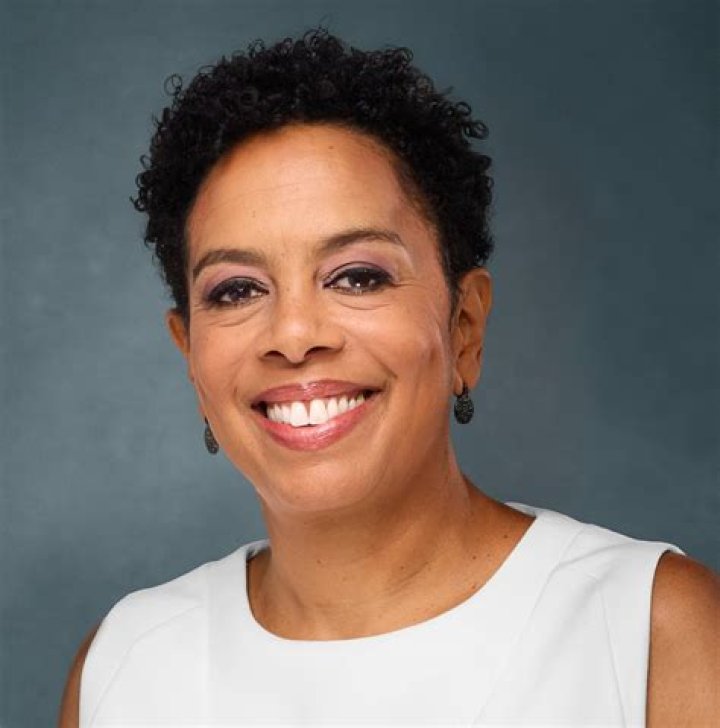 Sharon Epperson Biography, Age, Height, Husband, Net Worth, Family