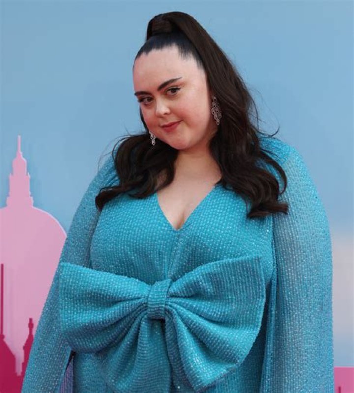 Sharon Rooney Biography, Age, Height, Husband, Net Worth, Family