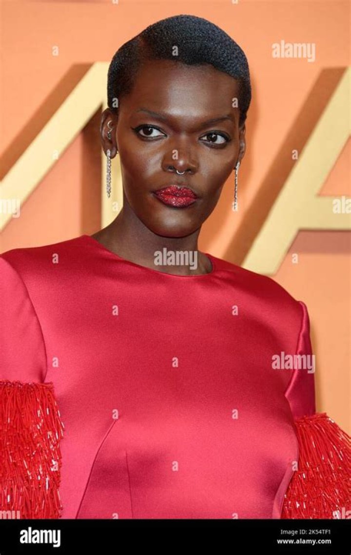 Sheila Atim biografía, edad, altura, esposa, net worth, familia