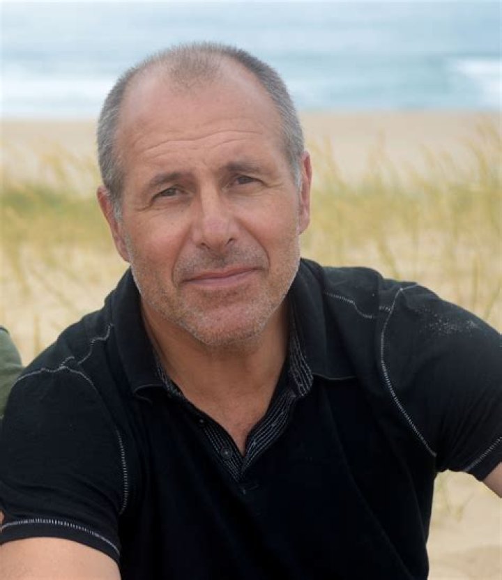 Simon Crane Biography, Age, Height, Wife, Net Worth, Family