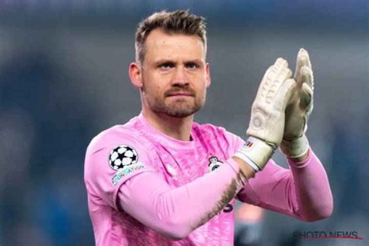 Simon Mignolet Biography, Age, Height, Wife, Net Worth, Family