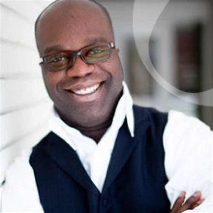 Simon T. Bailey Biography, Age, Height, Wife, Net Worth, Family