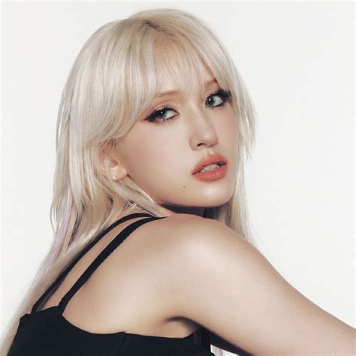 Somi Biography, Age, Height, Husband, Net Worth, Family