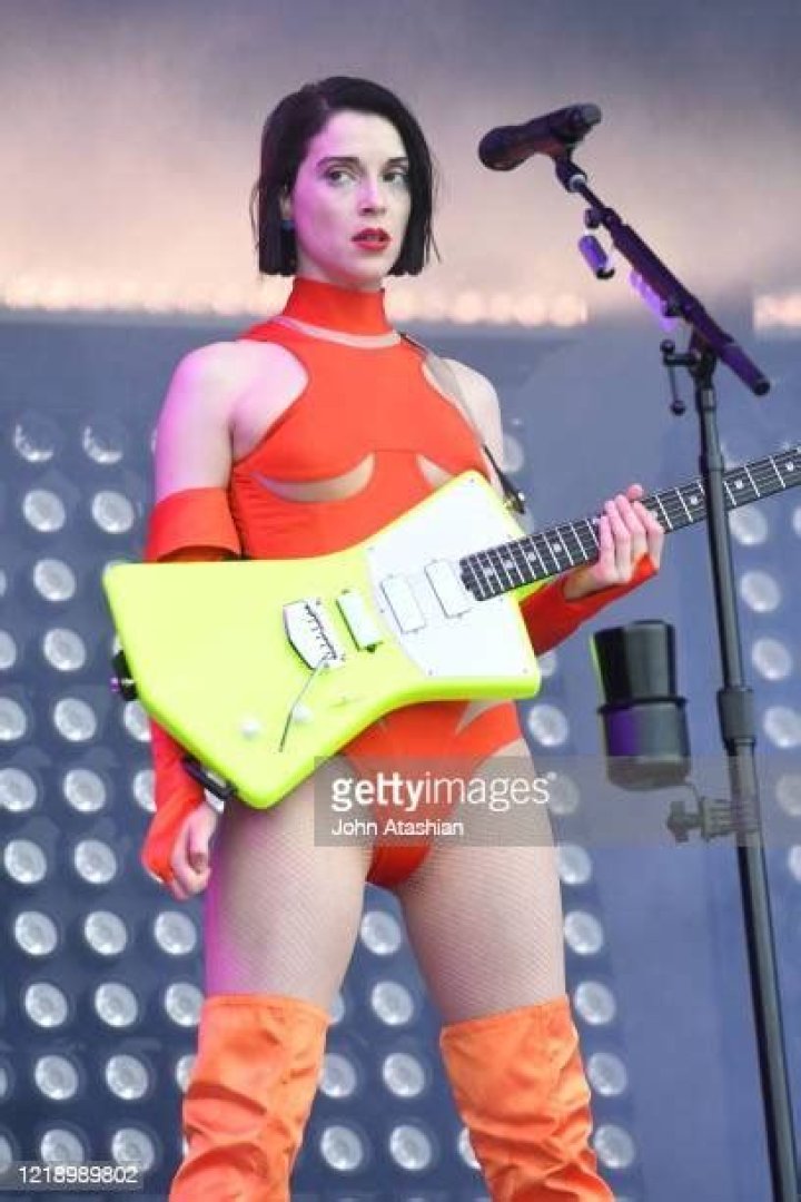 St. Vincent Biography, Age, Height, Husband, Net Worth, Family