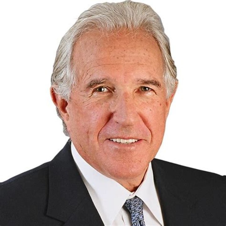 Stanley A. Weiss Biography, Age, Height, Wife, Net Worth and Family