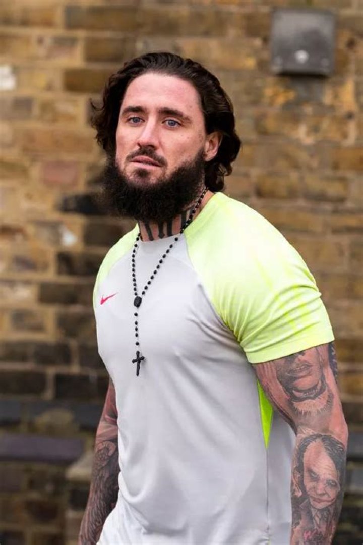 Stephen Bear Biography, Age, Height, Wife, Net Worth, Family