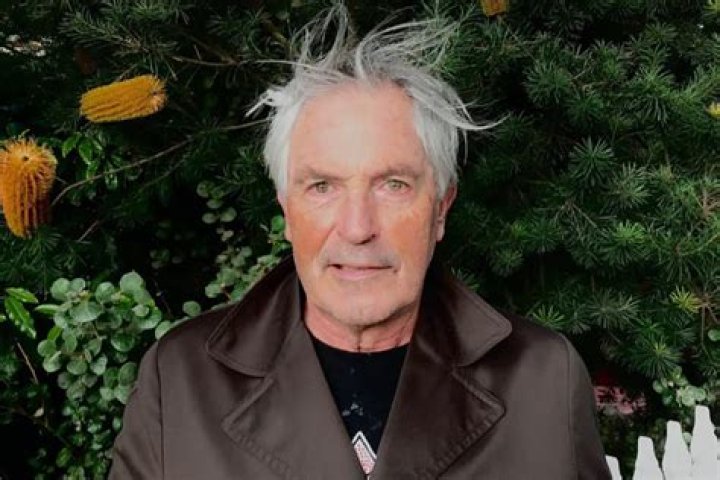 Stephen Cummings Biography, Age, Height, Wife, Net Worth, Family