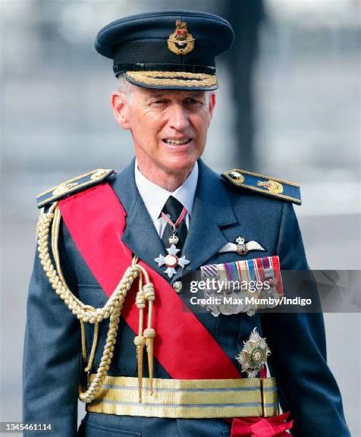 Stephen Hillier Biography, Age, Height, Wife, Net Worth, Family