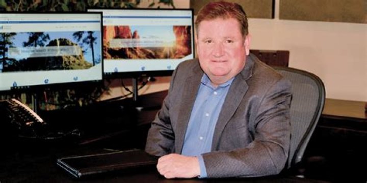 Stephen Schott Biography, Age, Height, Wife, Net Worth and Family