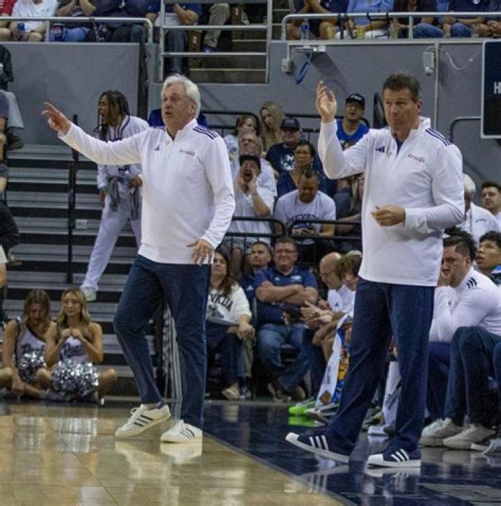 Steve Alford Biography, Age, Height, Wife, Net Worth, Family