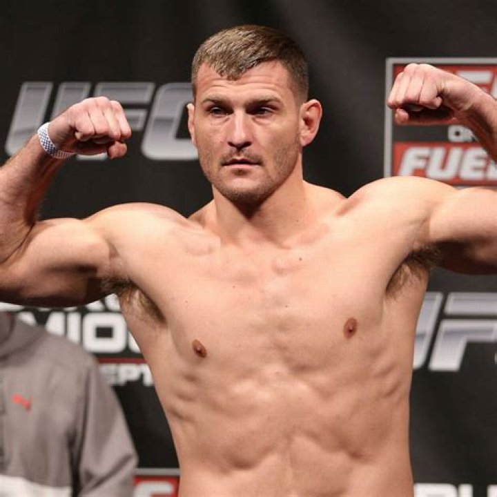 Stipe Miocic Biography, Age, Height, Wife, Net Worth, Family