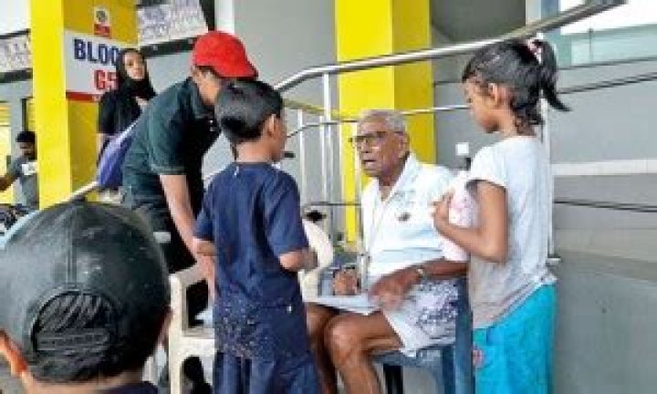 Summa Navaratnam Biography, Age, Height, Wife, Net Worth and Family