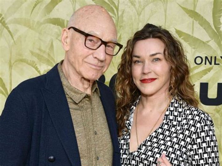 Sunny Ozell biografía, edad, altura, esposa, net worth, familia