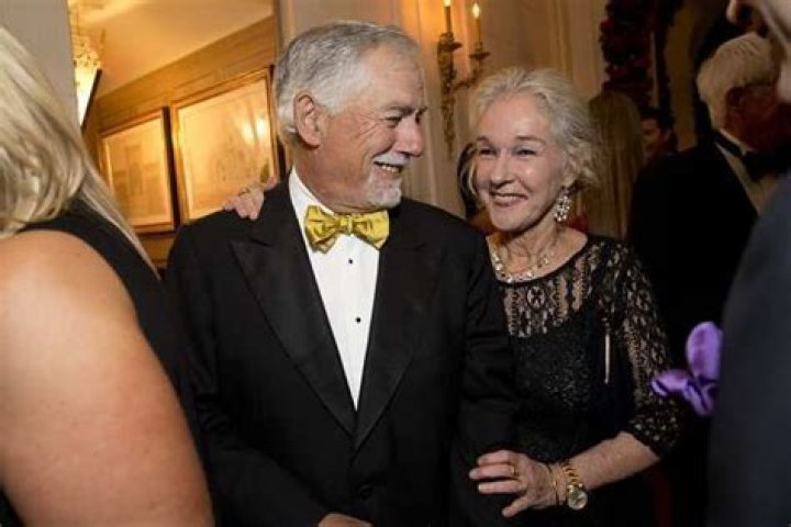 Susie Tompkins Buell biografía, edad, altura, esposa, net worth, familia