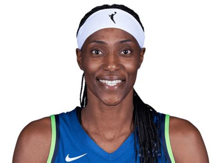 Sylvia Fowles biografía, edad, altura, esposa, net worth, familia