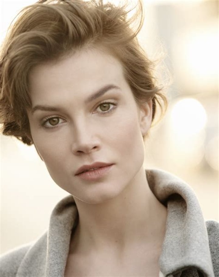 Sylvia Hoeks Biography, Age, Height, Husband, Net Worth, Family